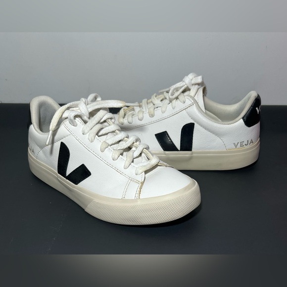 Veja Campo Sneaker White Size 36 / 5